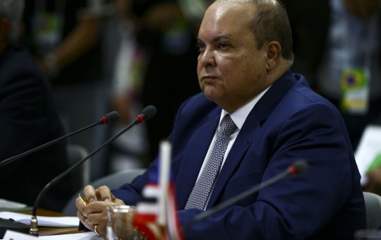 Moraes determina retorno de Ibaneis ao cargo de governador do DF