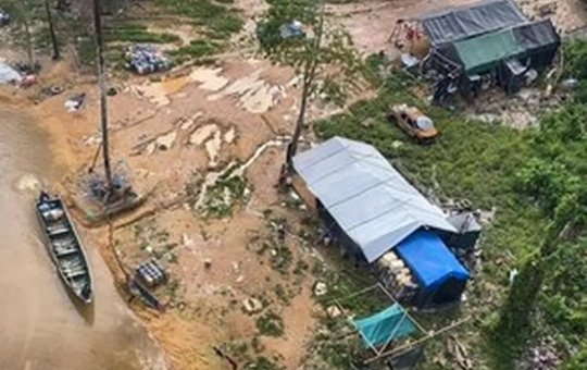 Adolescente resgatada da Terra Yanomani diz que era obrigada a se prostituir