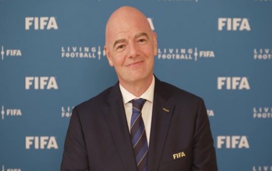 Infantino promete igualar premiação das Copas do Mundo feminina e masculina