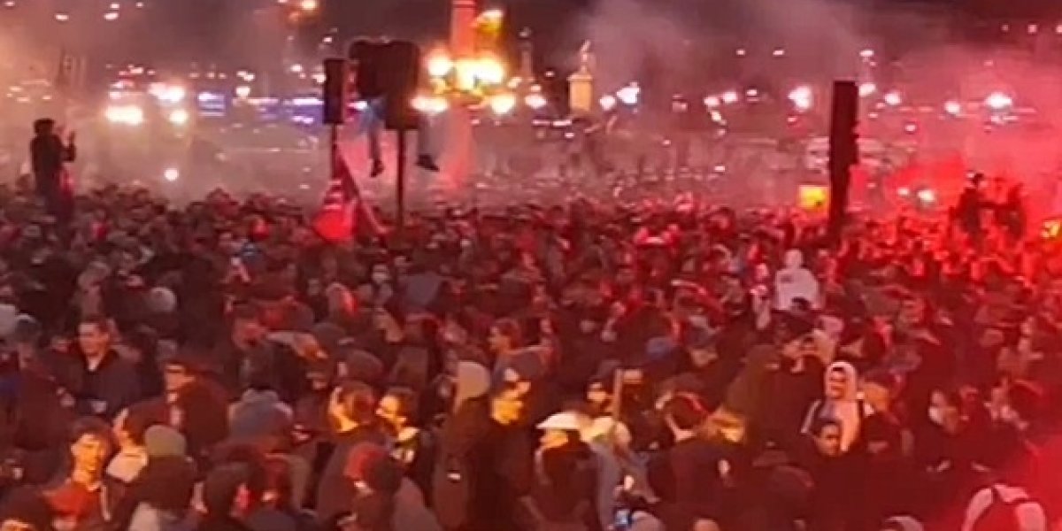 França tem atos violentos e 310 pessoas presas após decisão sobre Previdência