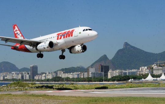 Governo prepara programa para vender passagens aéreas por R$200