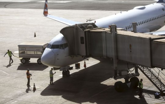 Estudo mostra que faltam mulheres negras em companhias aéreas do país