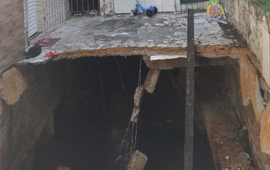 Laje desaba e deixa três feridos em Narandiba; dois ficaram sob escombros