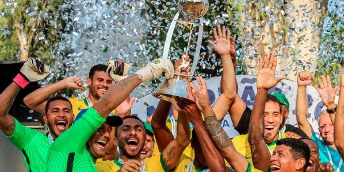 Brasil goleia Argentina e fatura título da Copa América de futebol de areia