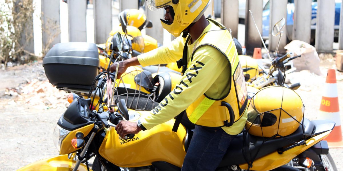 Semob inicia vistoria de mototaxistas a partir desta segunda (20)