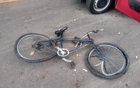 Ciclista é atropelado por carro, em Campinas (SP)