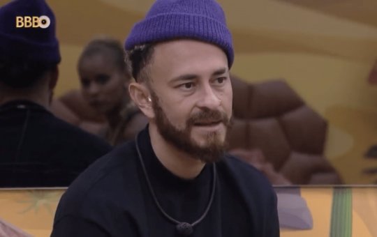 "Usa essas questões sociais", afirma Fred ao criticar Domitila no BBB 23