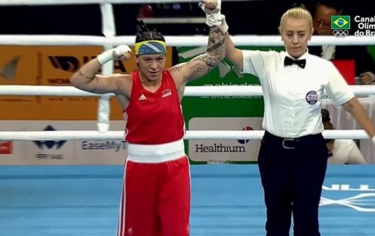 Bia Ferreira vence sem sustos e avança às quartas de final do Mundial de Boxe