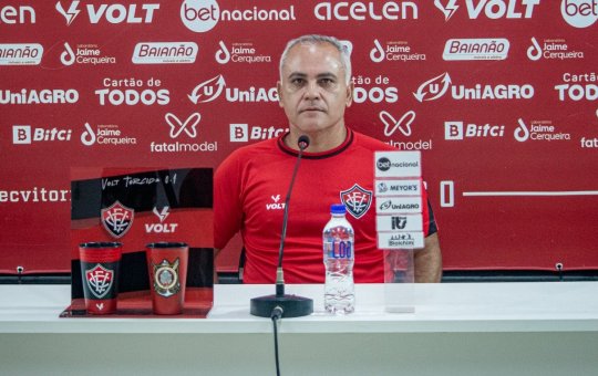 Preparador físico do Vitória defende elenco e explica processos para Série B
