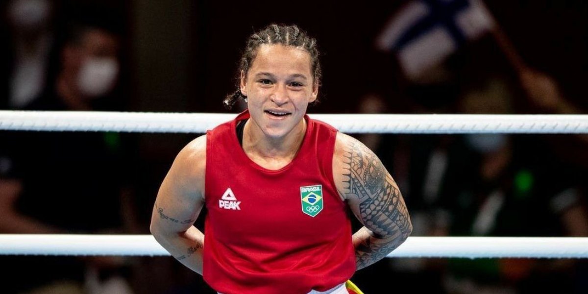 Bia Ferreira e Barbara Santos avançam às semifinais do Mundial de Boxe