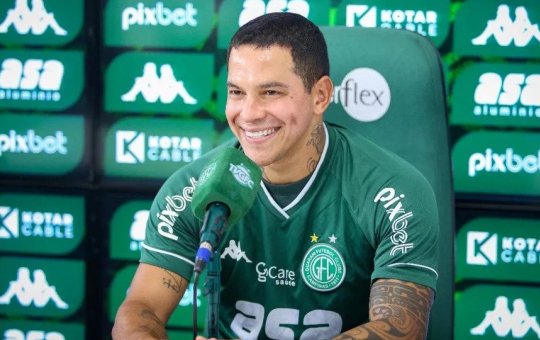 Guarani faz proposta ao Vitória para troca de João Victor por Giovanni Augusto