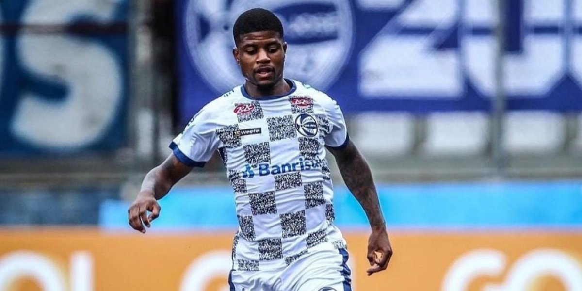 Vitória acerta com o lateral-esquerdo Marcelo Nunes, do São José