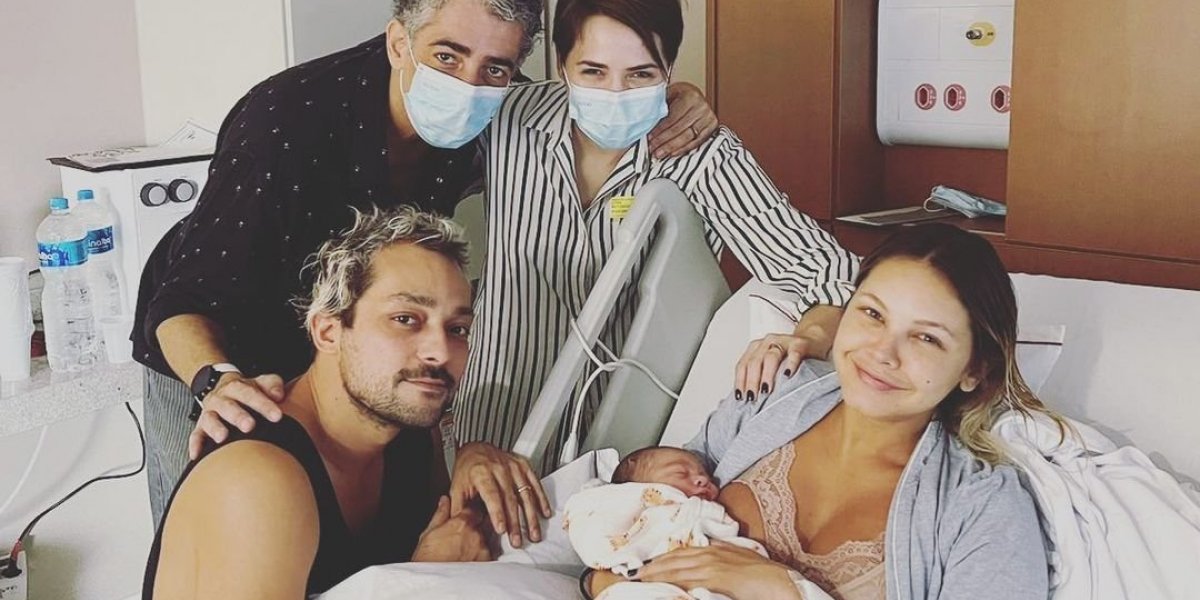 Baby Sterblitch nasceu! Louise D’Tuani dá luz a Caetano