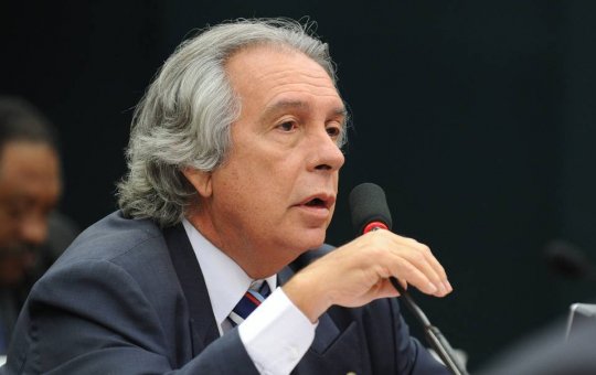 Deputados tentam adiar anistia para siglas sem cota mínima de mulheres e negros