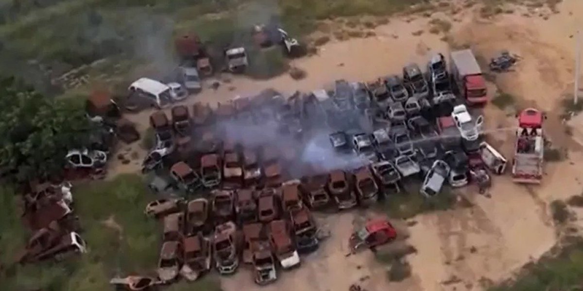 Suspeito de atear fogo em veículos no pátio de delegacia em Conquista é preso