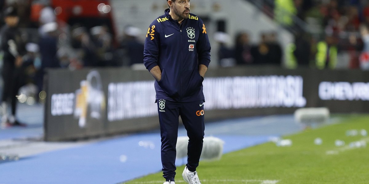 Ramon lamenta derrota, mas se coloca à disposição da Seleção: "Focado"