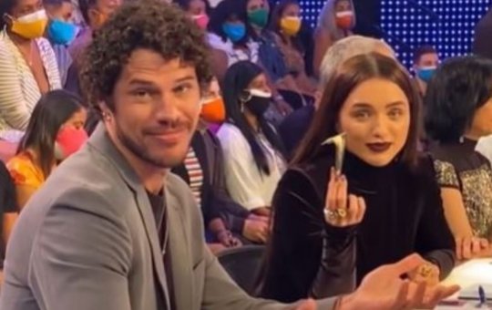 'Desconcertante':Rafa Kalimann deixa José Loreto sem graça na dança dos famosos