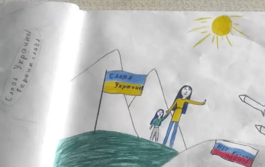 Pai de menina russa é condenado após filha fazer desenho contra guerra 