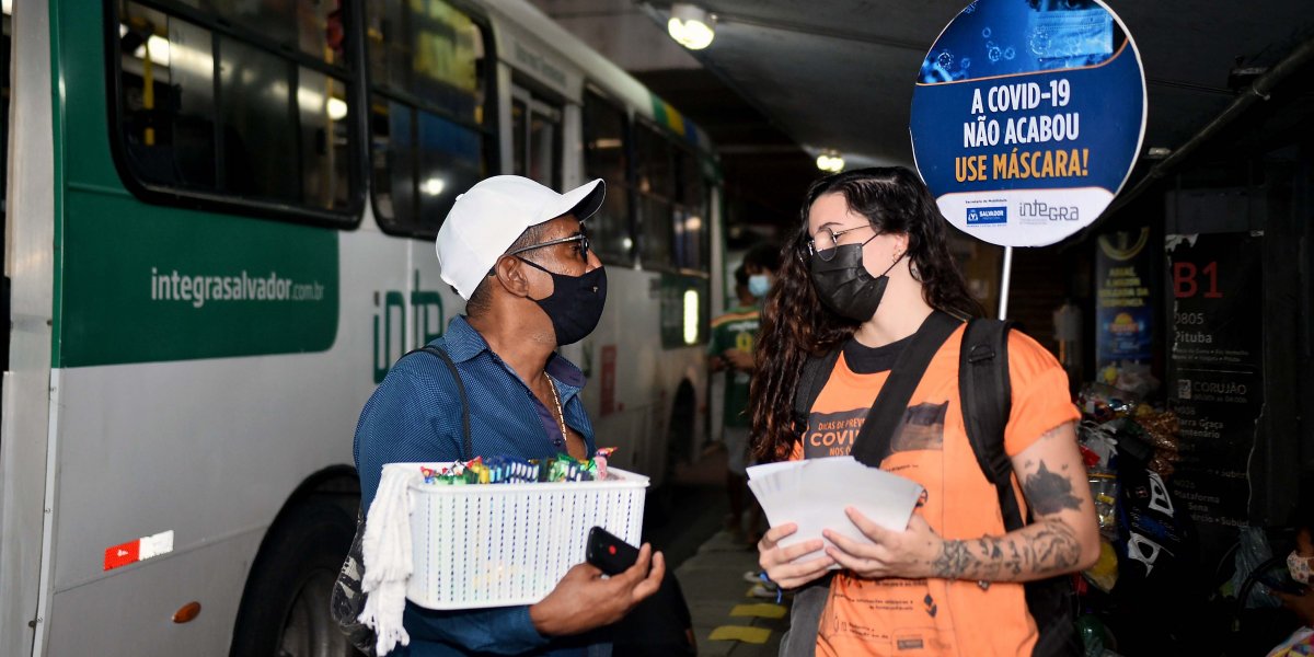 Decreto volta a flexibilizar uso de máscara contra Covid na Bahia