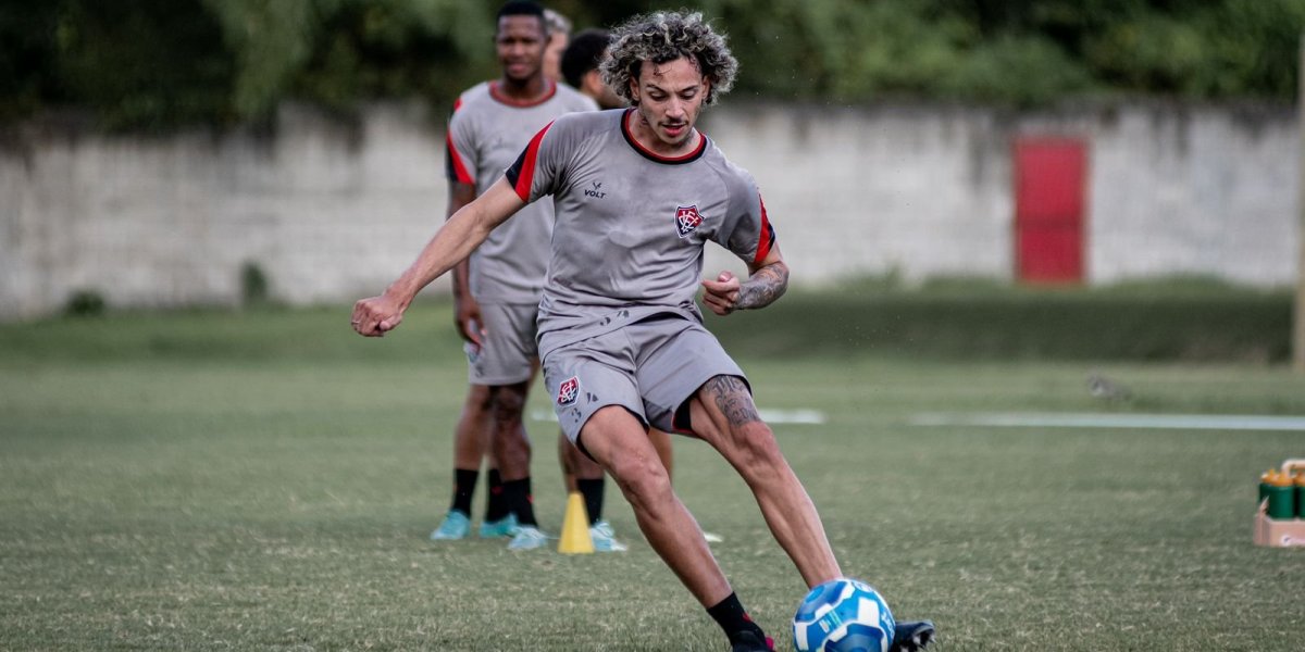 Yan Souto projeta acesso à Série A e enaltece o Vitória: "Temos potencial"