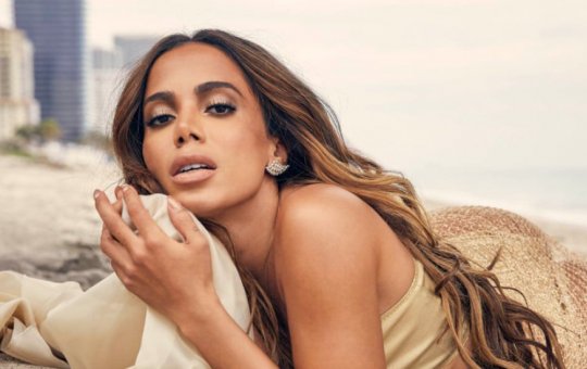 30 anos e 30 contatinhos: Relembre 'crushes' da cantora Anitta