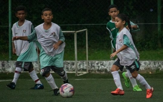 Fluminense aprova menina em base masculina pela primeira vez