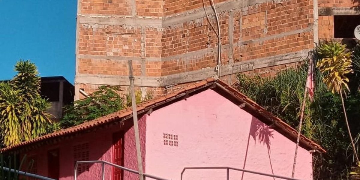 Construção irregular que ameaça terreiro Casa Branca é interditada