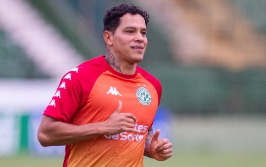 Giovanni Augusto se apresenta ao Vitória na segunda após rescindir com o Guarani