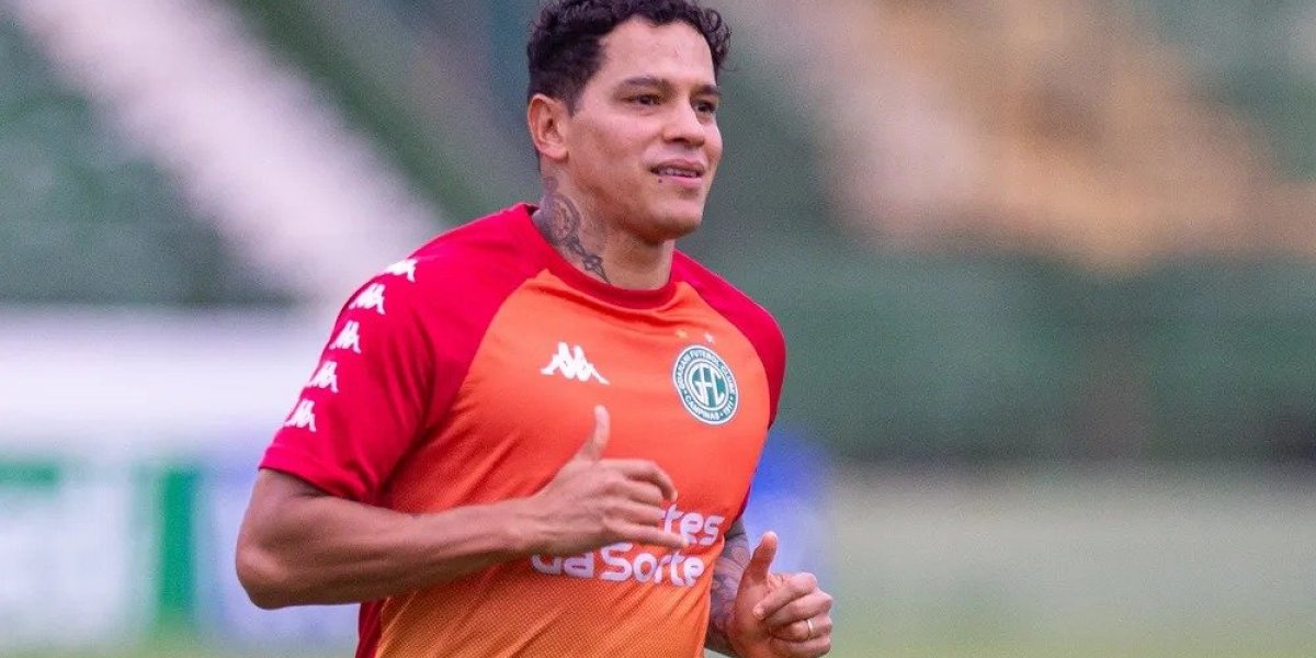 Giovanni Augusto se apresenta ao Vitória na segunda após rescindir com o Guarani
