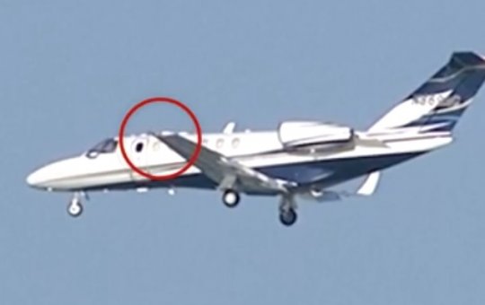 EUA: avião faz pouso de emergência após perder parte da asa, na Flórida