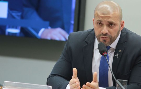 Moraes mantém prisão do ex-deputado Daniel Silveira