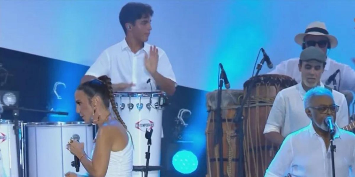 Marcelo Sangalo Cady 'rouba a cena' em apresentação da mãe Ivete