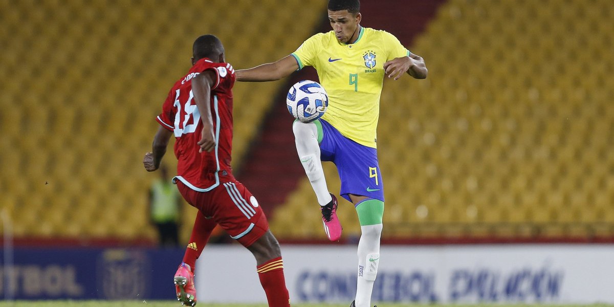 Brasil vence Colômbia e avança de fase no Sul-Americano sub-17