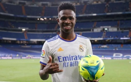 Vini Jr presta depoimento e não abre mão de punição em caso de racismo