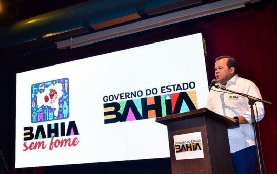 Geraldo Júnior apresenta programa Bahia Sem Fome em Feira de Santana