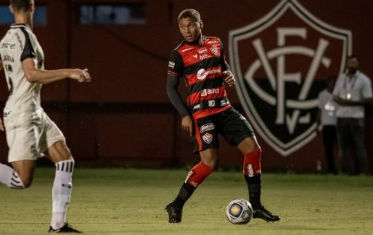 Vitória empresta três jogadores revelados na divisão de base do clube