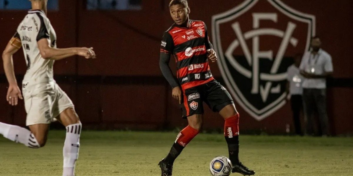 Vitória empresta três jogadores revelados na divisão de base do clube