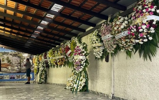 Quatro crianças mortas em ataque a creche são veladas em Blumenau (SC)