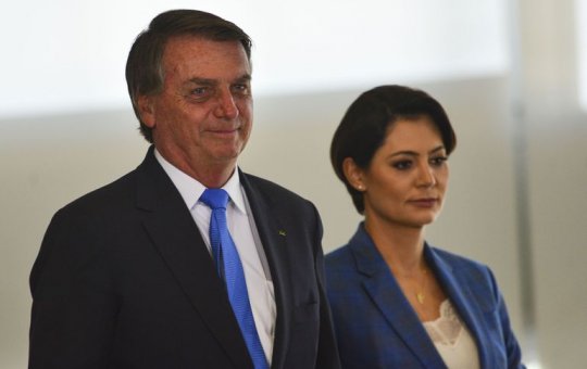 Jair Bolsonaro tem agenda de visitas controlada por Michelle