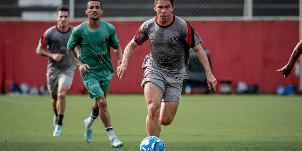 Vitória sai atrás, mas busca empate contra o Bahia de Feira em jogo-treino