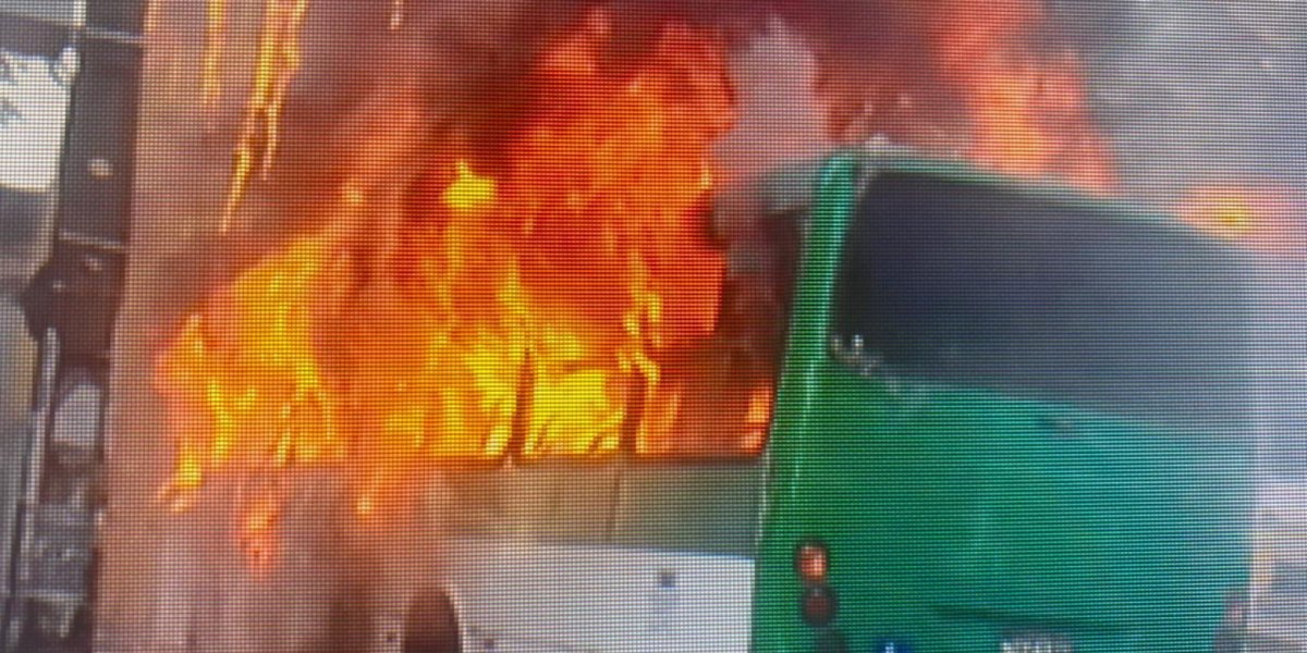 Ônibus é incendiado em Sussuarana