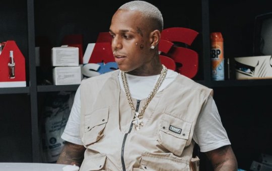 Oh Polêmico desmaia em show após spray de pimenta