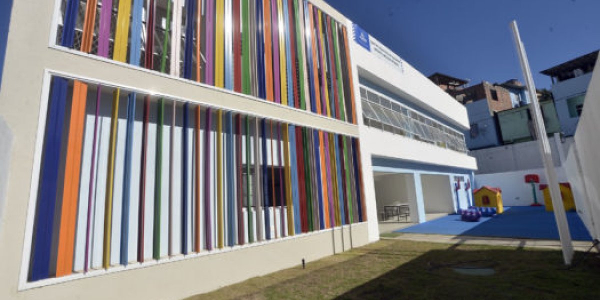 Mais de 1 mil alunos ficam sem aulas após ataque a ônibus em Sussuarana