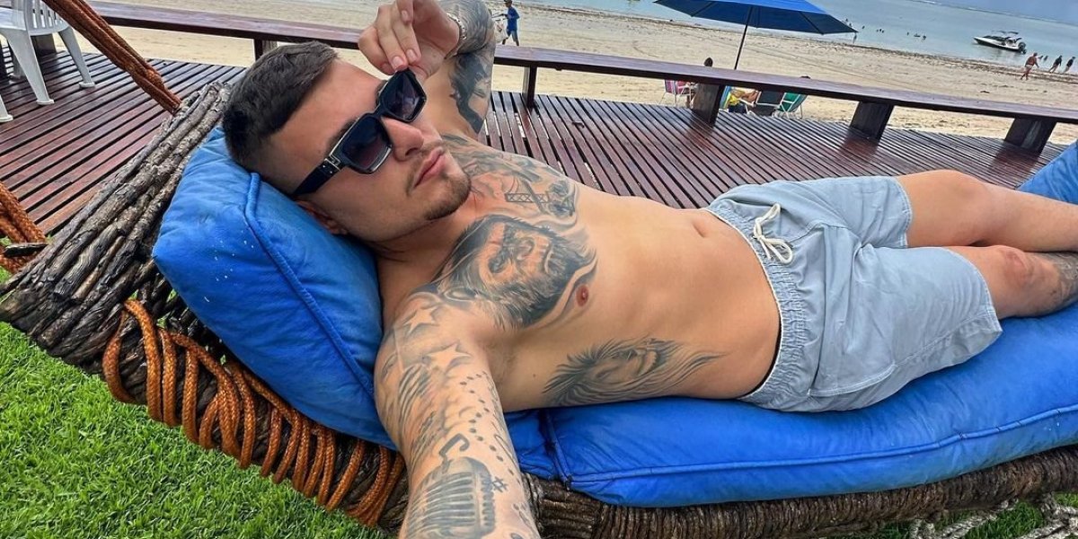 “Me sinto arrependido”, declara Mc Gui após ser flagrado no motel com outra