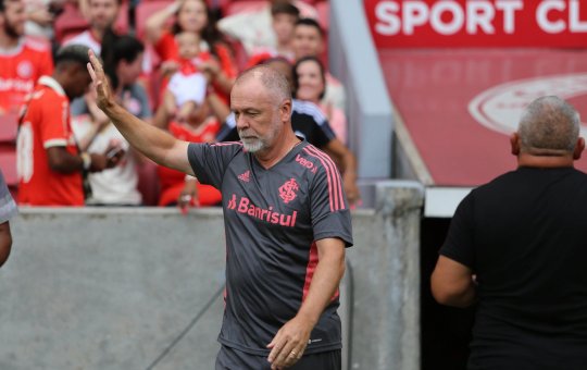 Ex-Bahia, Mano Menezes manda indireta para técnico do Atlético-MG: "Burrice"