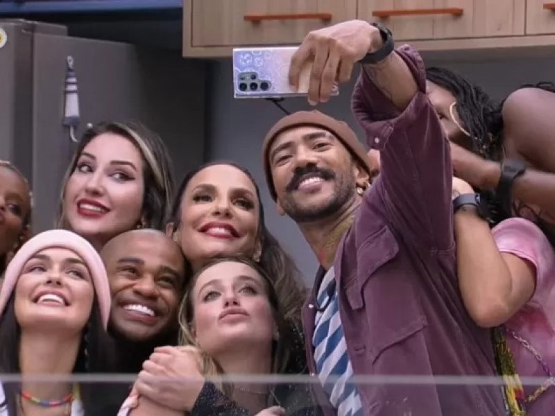 Ivete Sangalo rouba a cena ao 'invadir' BBB23 e fazer tour pela casa