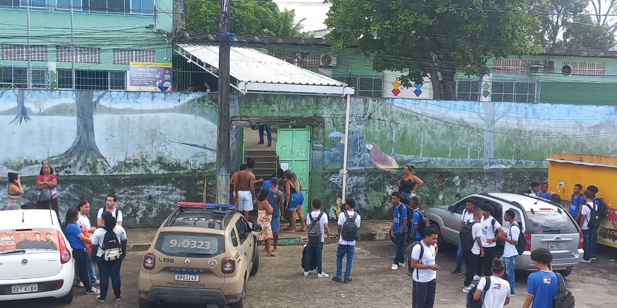 Estudante com faca tenta atacar colegas em escola no bairro de Boca da Mata