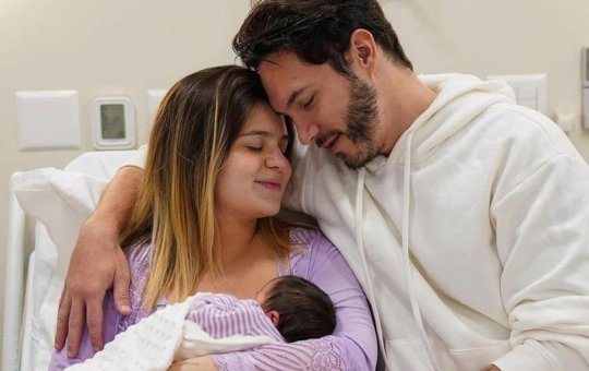 Viih Tube anuncia nascimento da primeira filha com Eliezer