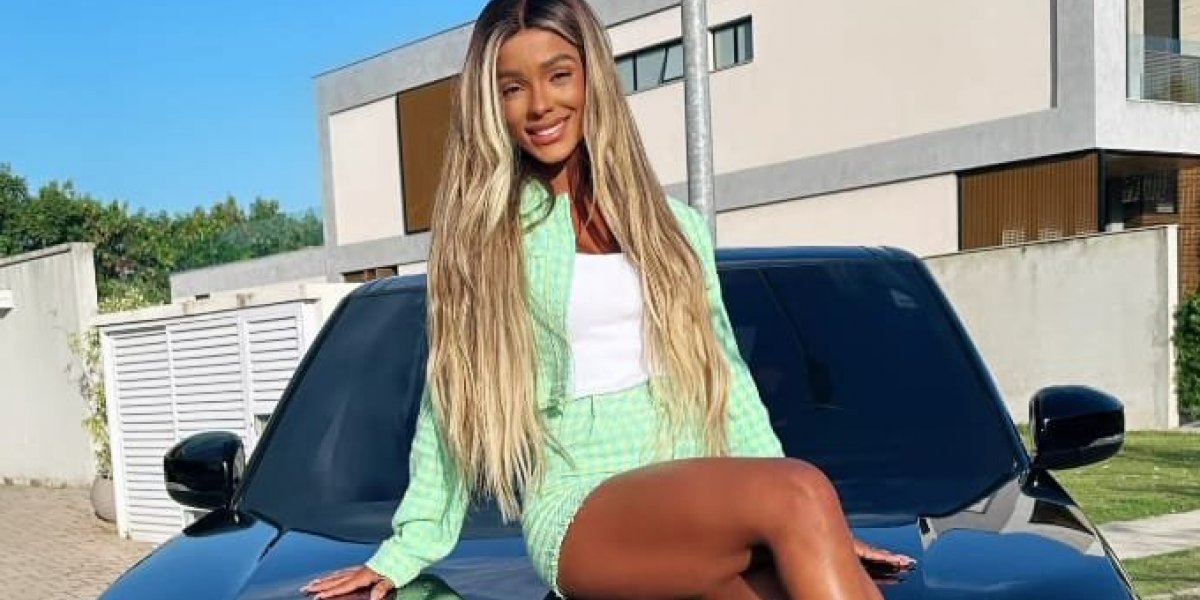 Ludmilla presenteia Brunna Gonçalves com carro de luxo