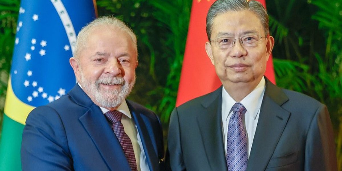 Lula e Xi Jinping assinam 15 acordos bilaterais em reunião na China